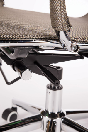 Кресло Руководителя "Хельмут" H-102-04